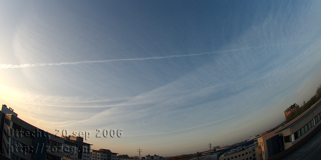 foto van chemtrail sluierbewolking